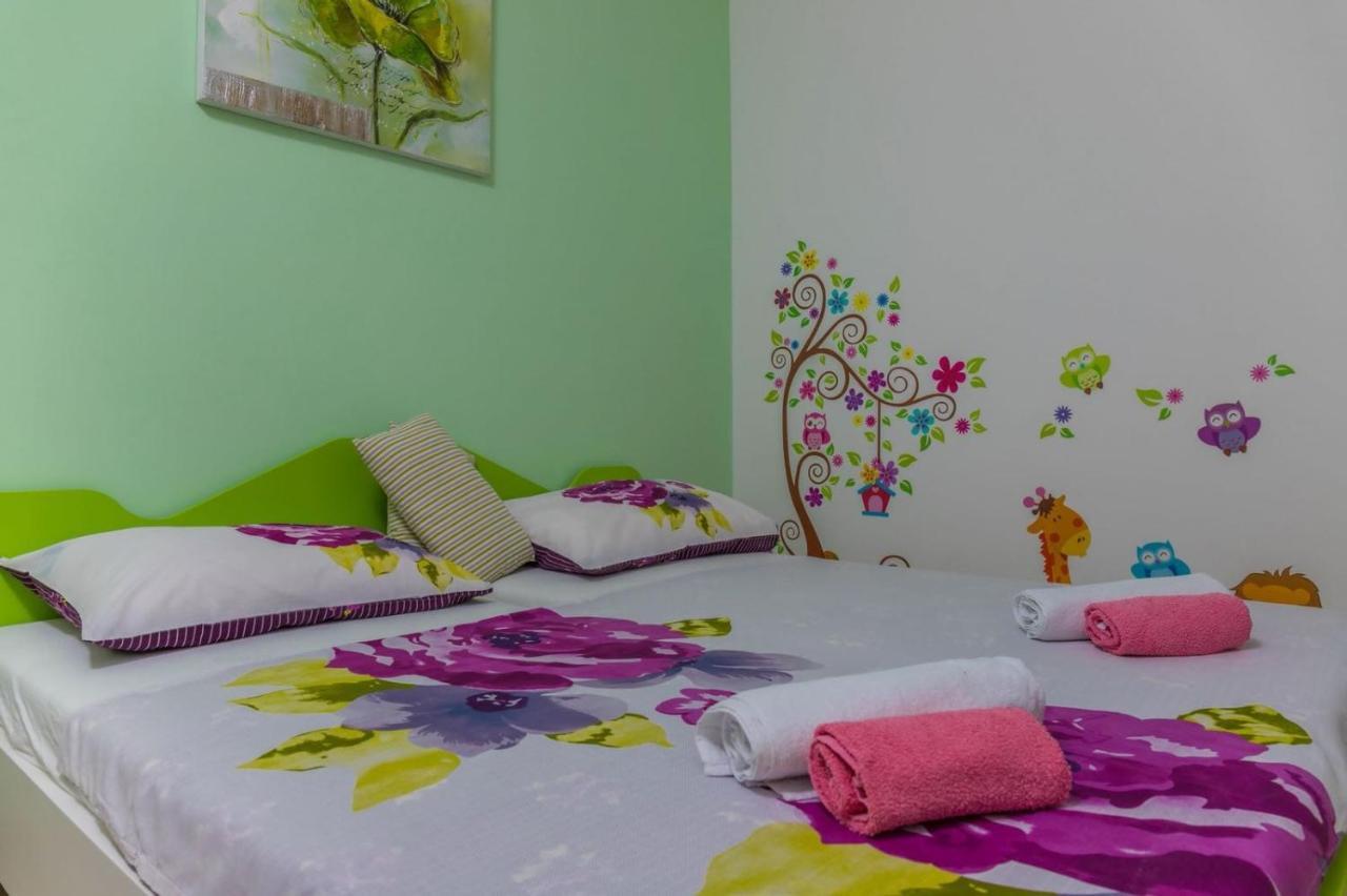 Michelle Apartamento Crikvenica Exterior foto